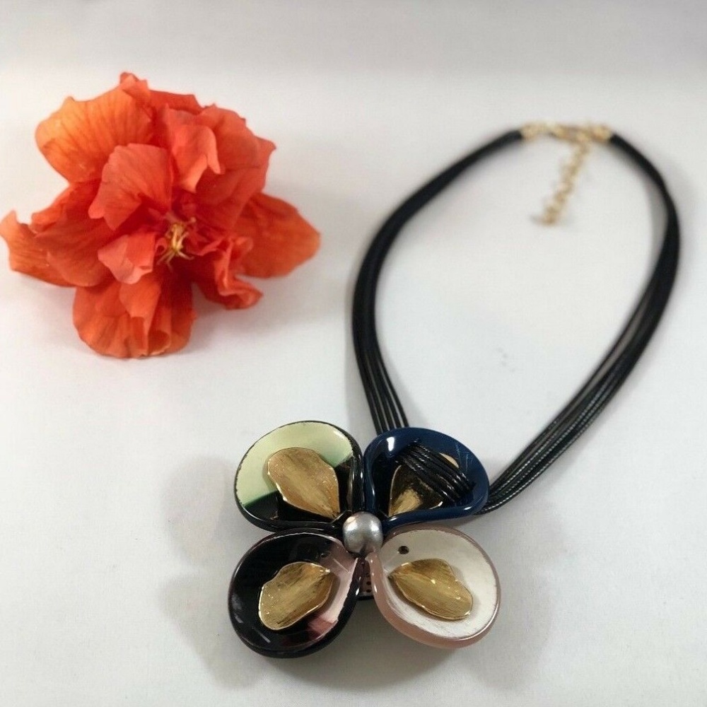 Necklace Big Flower Medallion Multi-Color European